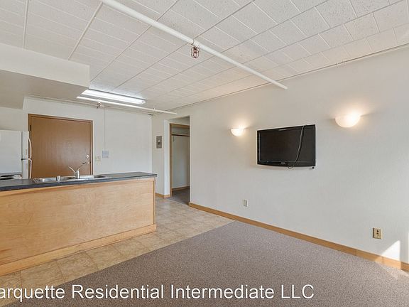 5th image of 2125 W Kilbourn Ave #6236115