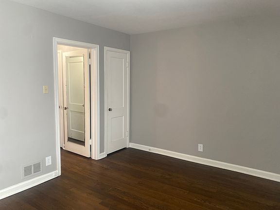 5th image of 221 S 38th Ave #1