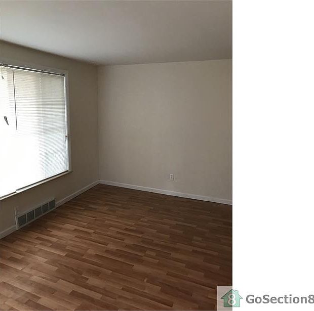 1st image of 367 Lookout Dr