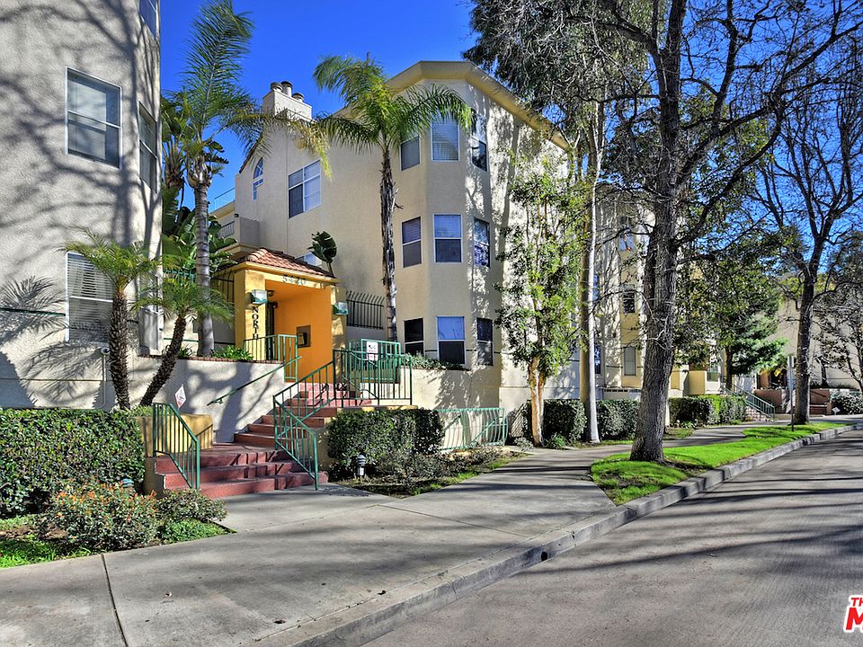 1st image of 5420 Sylmar Ave APT 121