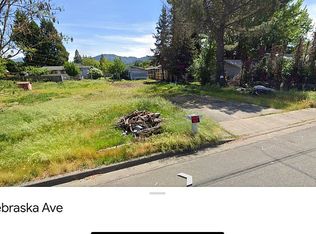 1887 Nebraska Ave, Grants Pass, OR 97527