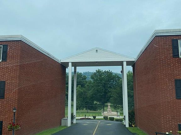 2nd image of 1810 NATIONAL RD B2-105