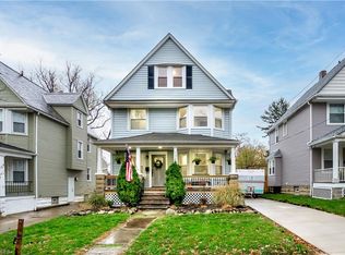 1365 Bonnieview Ave, Lakewood, OH 44107