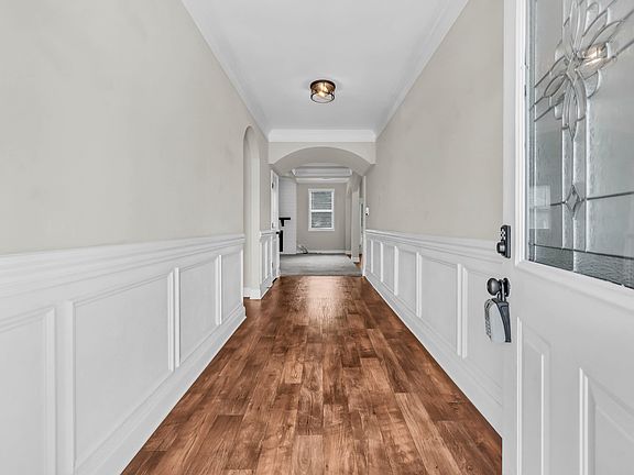 5th image of 1209 Henry Place Blvd