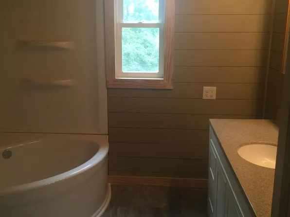 23188 38th St, Gobles, MI 49055