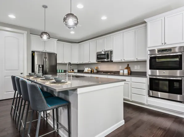 8219 NE 196th St, Kenmore, WA 98028