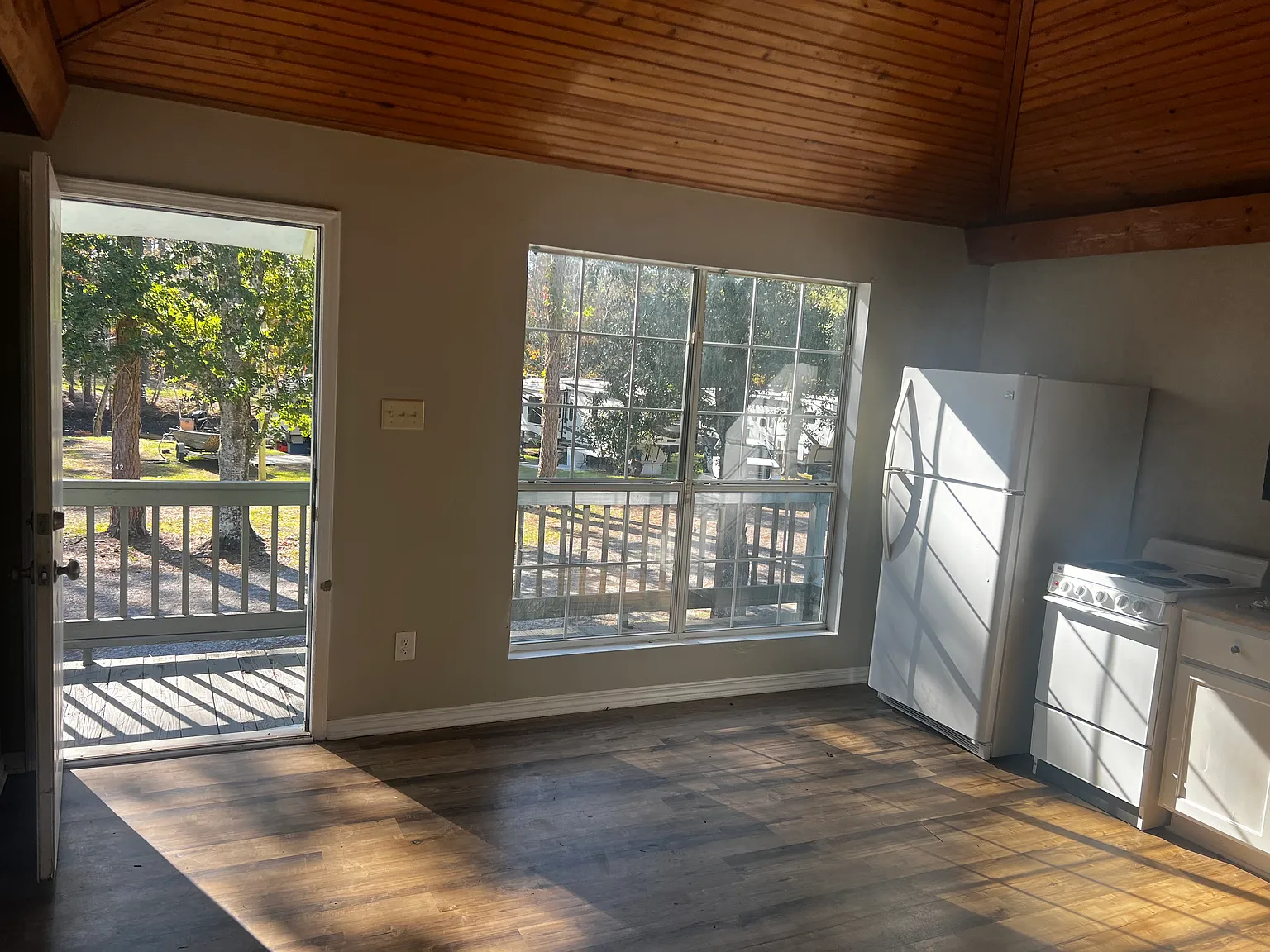 1 bed, 350 sqft, $800 — Photo 2