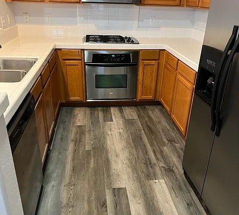 4th image of 3301 N Park Dr Unit 512