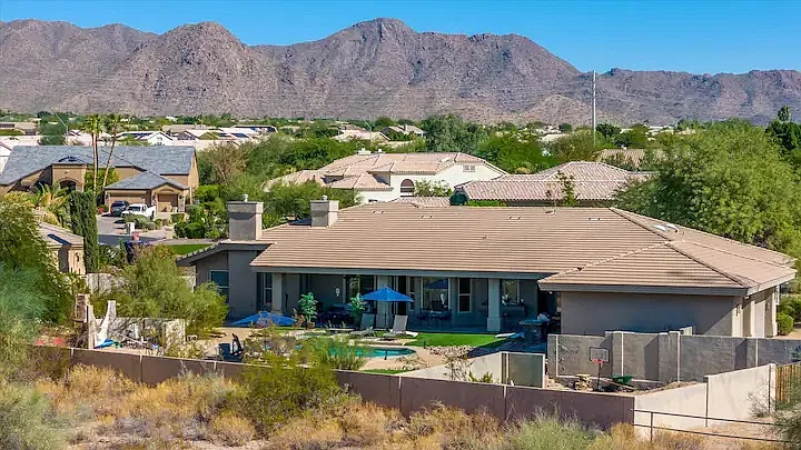 6 bed, 3706 sqft, $8,000 — Photo 4