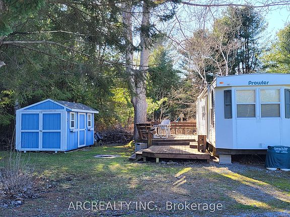 3rd image of 147 Horseshoe Cir