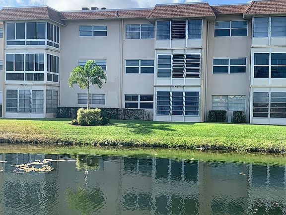 5th image of 3406 NW 49th Ave APT 411