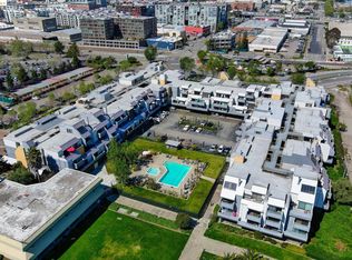 1 Embarcadero W APT 252, Oakland, CA 94607