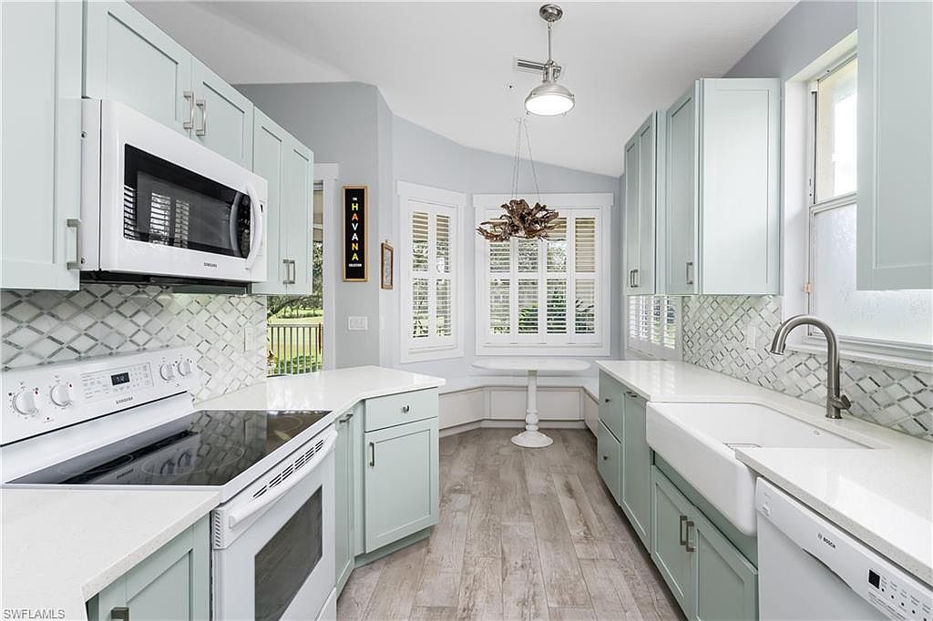 650 Lalique CIR #308