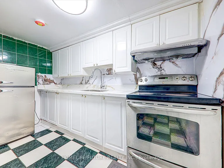 97 Dunsfold Dr #BASEMENT — Photo 12