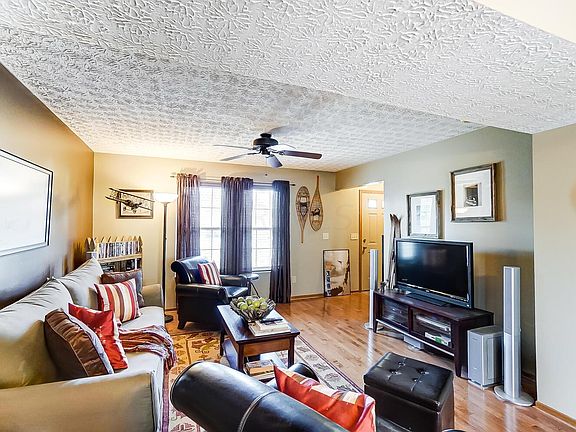 2nd image of 3588 Newell Dr