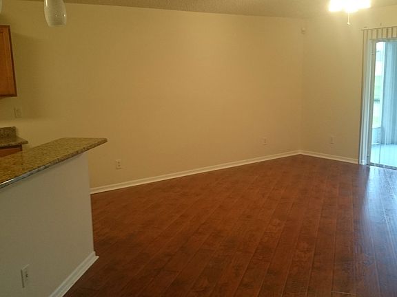 5th image of 1160 N 13th Sq
