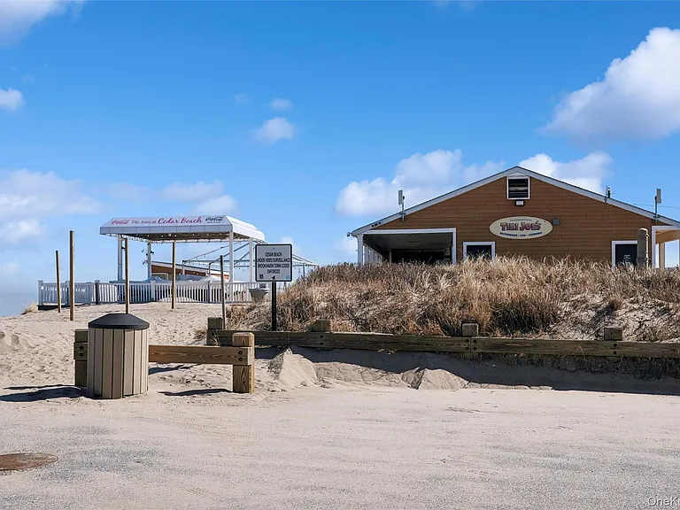 171 Harbor Beach Rd — Photo 41