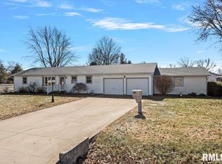 1124 Wayside Dr, Glenarm, IL 62536