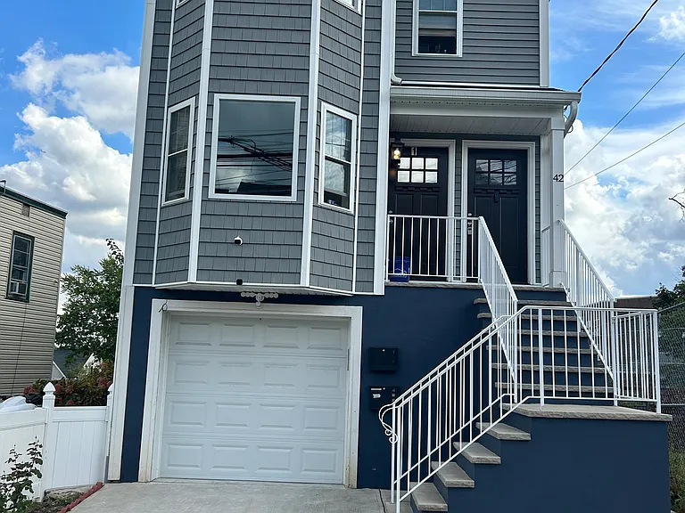 42 Hopper St #1 — Photo 16
