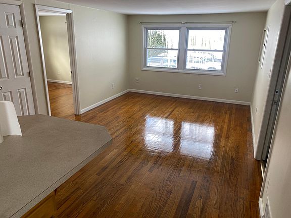 2nd image of 796 State Route 222 APT 3