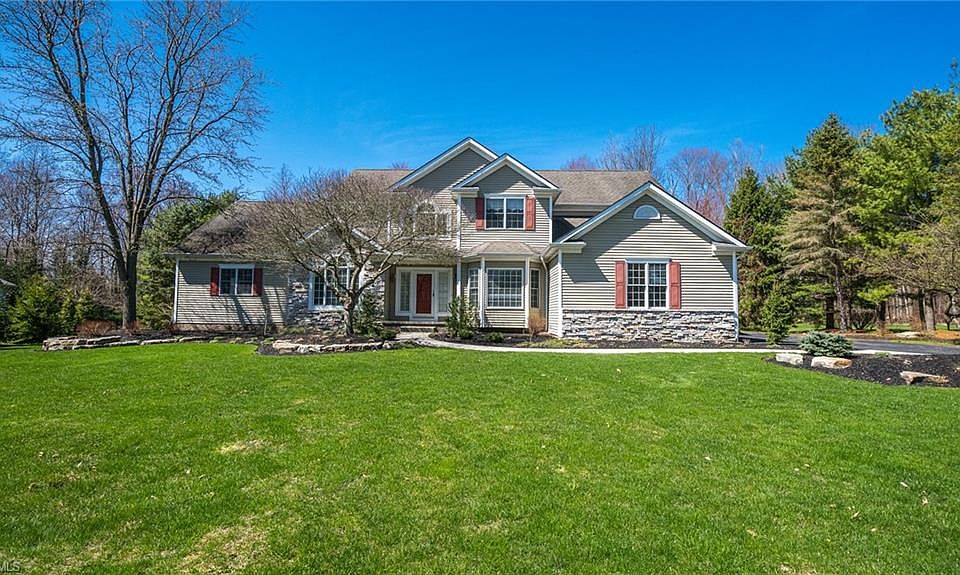 1st image of 17300 Buckthorn Dr
