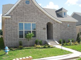 305 N Powderhorn Dr, Fayetteville, AR 72704
