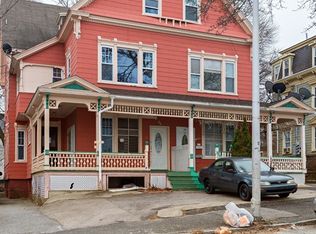 21 Hollywood St, Worcester, MA 01610