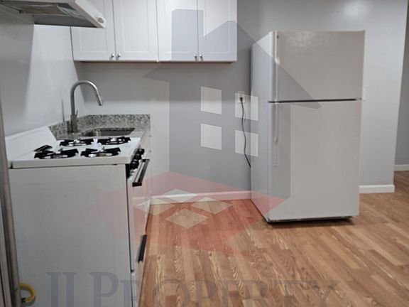 2nd image of 253 Bourne Ave APT 3