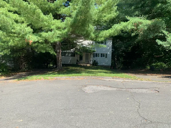 62-64 Knollwood Dr, Bethel, CT 06801