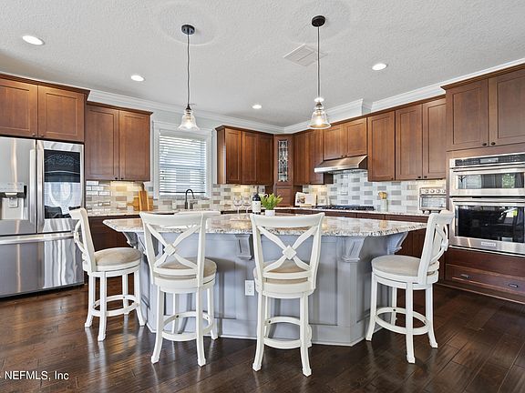 2nd image of 53 PARADISE VALLEY Drive
