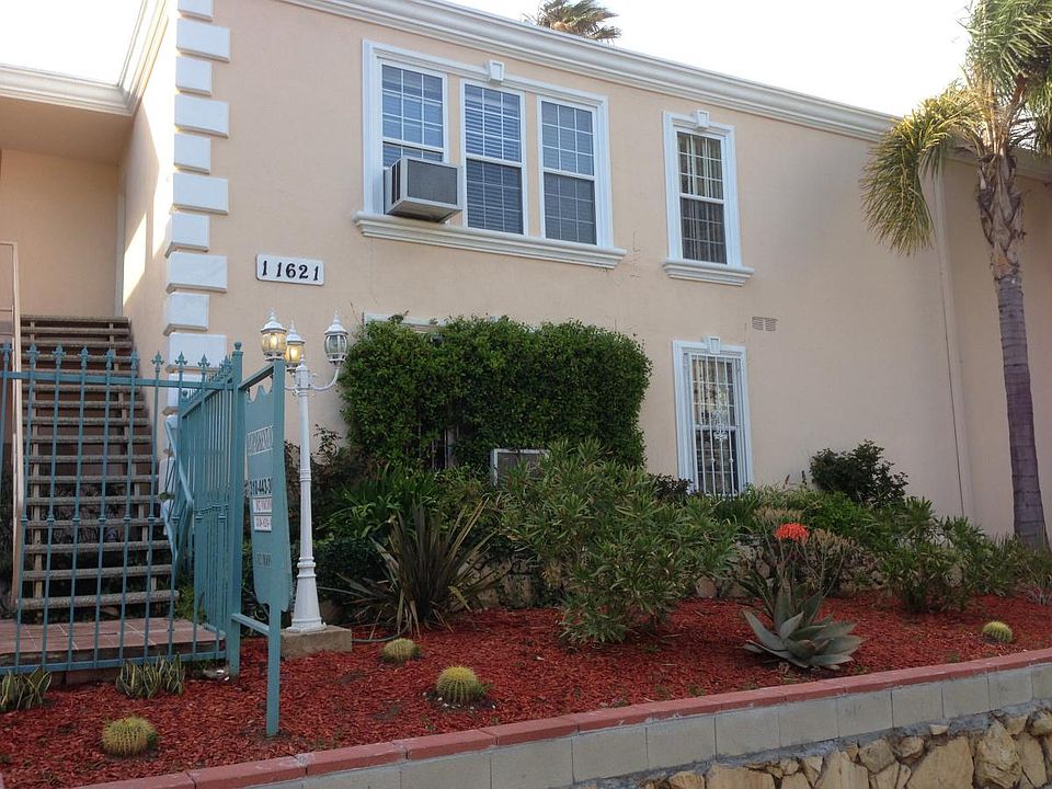 1st image of 11621 Mayfield Ave