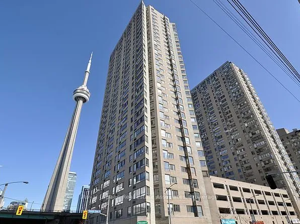 270 Queens Quay W, Toronto, ON