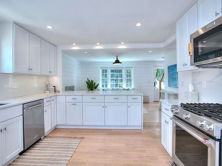 537 Penfield Rd — Photo 8