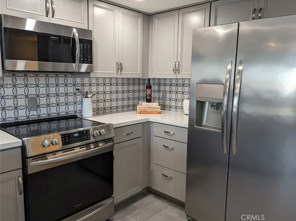 32505 Candlewood Dr Unit 11, Cathedral City, CA 92234
