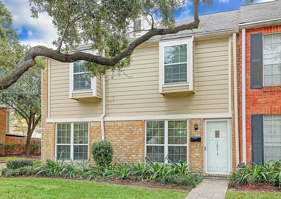 1st image of 10315 Briar Forest Dr