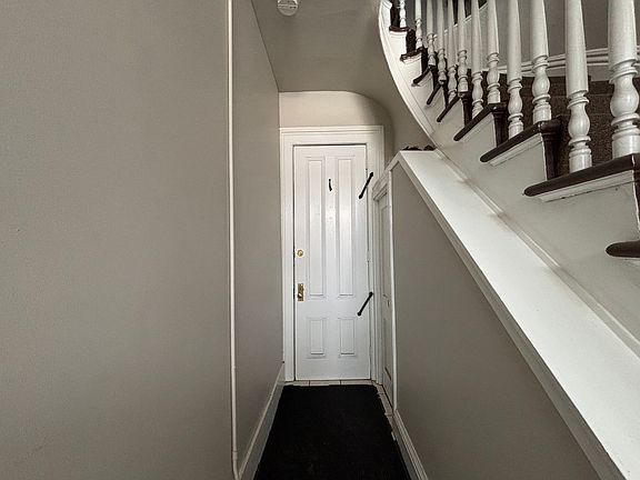 4th image of 165 Park Ave APT 1