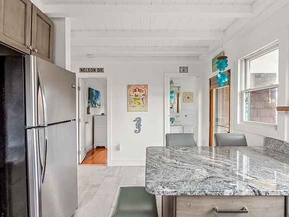 3rd image of 31 Beachwold Ave