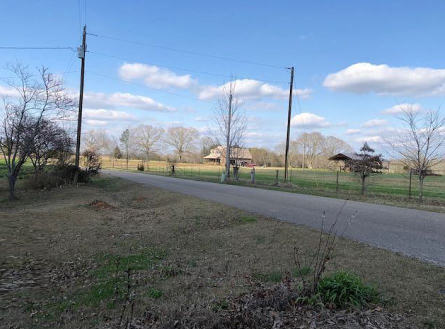 2nd image of 1920 Joe Dillon Rd