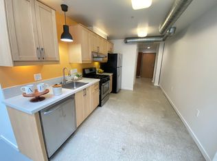 947 61st St APT 6D, Emeryville, CA 94608