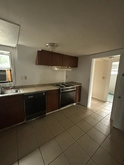 2 bed, 1.0 bath, $1,010 — Photo 4