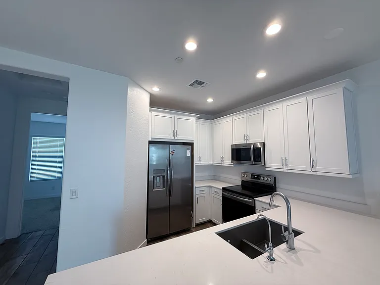 S Hawk Ln — Photo 12