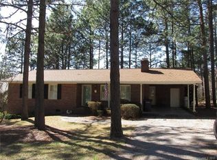 450 Sandhills Cir, Pinehurst, NC 28374