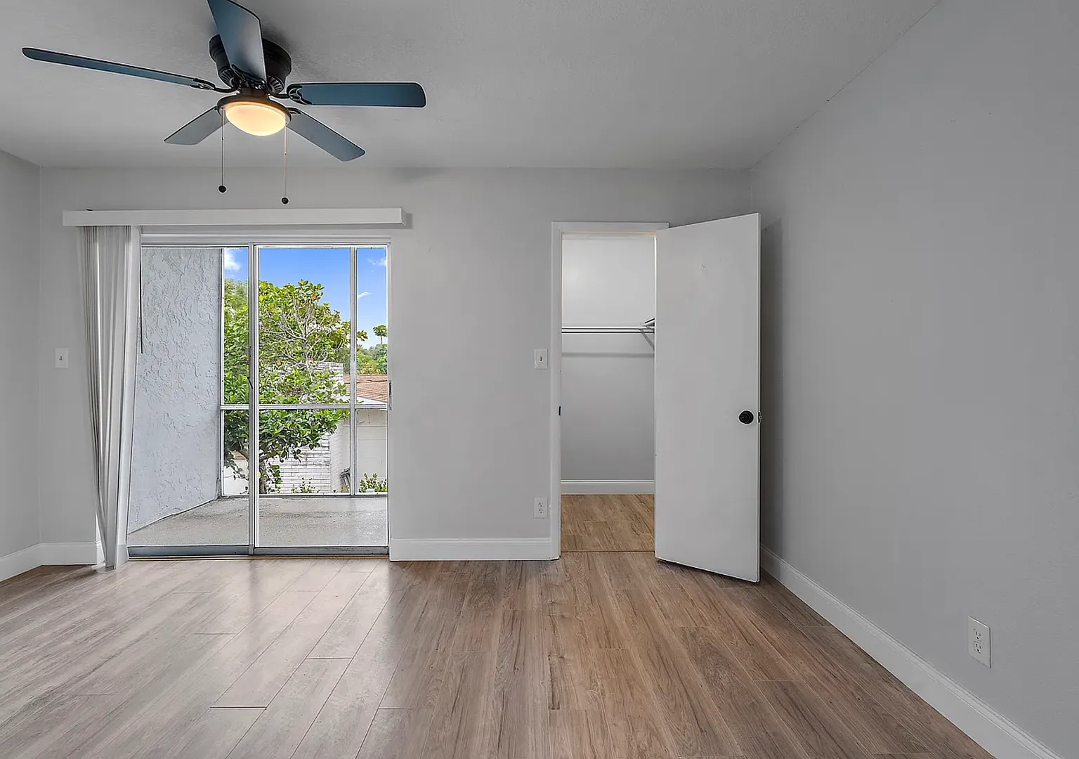 Splendid unit near the beach — Photo 2