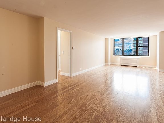 3rd image of 201 E 87th St Penthouse Rs