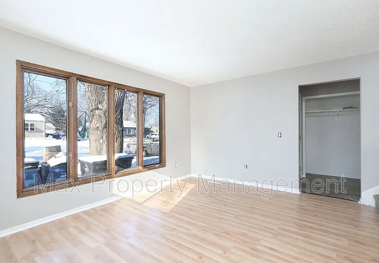 3919 SW 3rd St — Photo 17