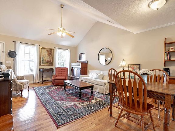 3rd image of 204 Cosmic Ct