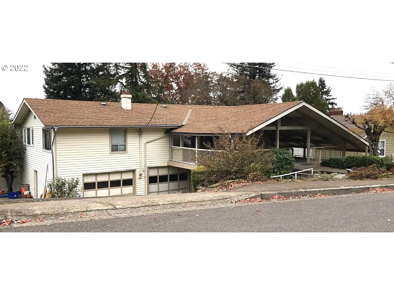 2052 Todd St photo 1