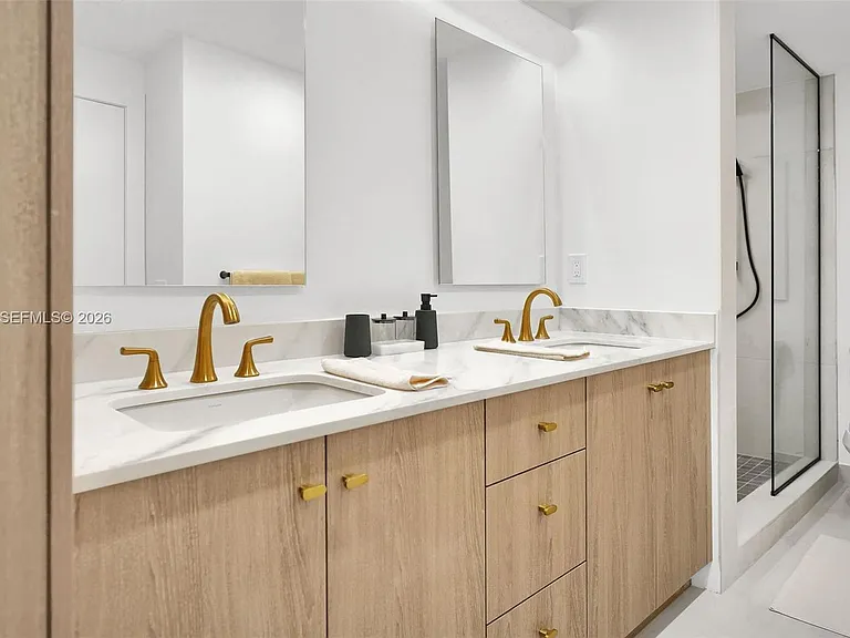 3505 S Ocean Dr #808 — Photo 11