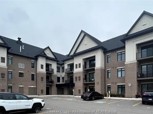 1855 Wyoming Ave #305, Lasalle, ON N9H 0C7