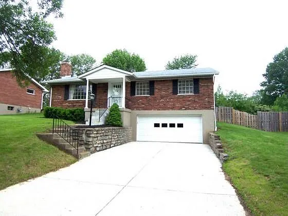 241 Cloverhill Ter photo 1